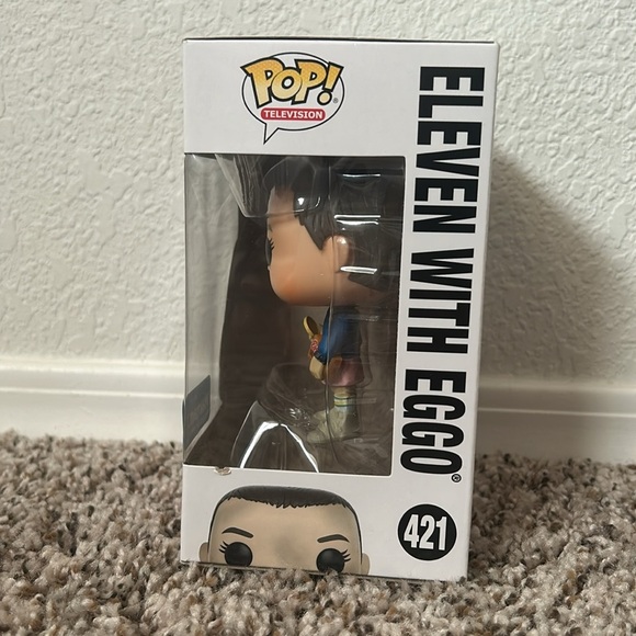 Funko POP TV Stranger Things Eleven with Eggo Bloody Nose #421- NIB - Picture 4 of 4